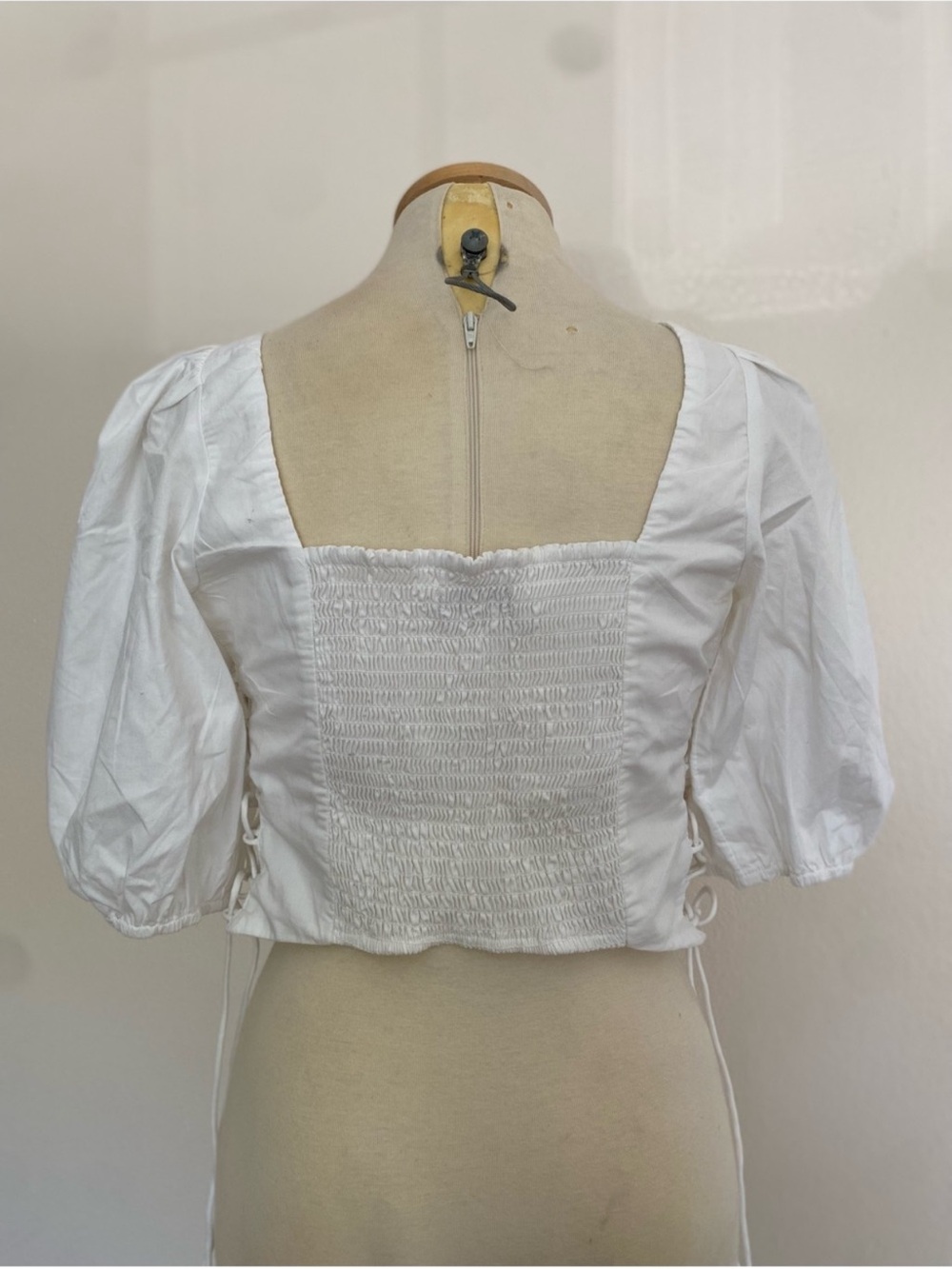 Abercrombie & Fitch White Square-Neck Puff Sleeve Lace-Up Top - Picture 4 of 6